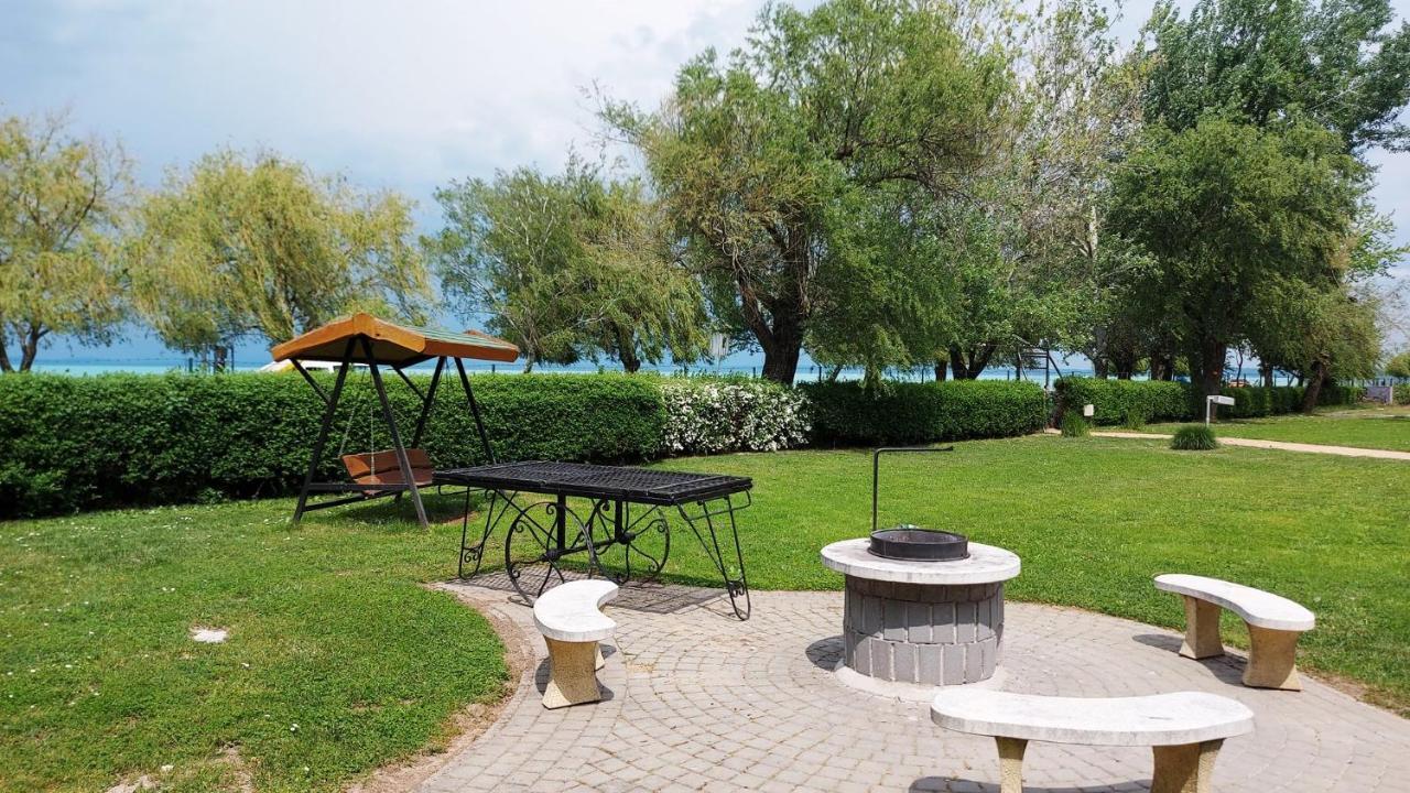 Sunrise Apartman Сиофок Екстериор снимка